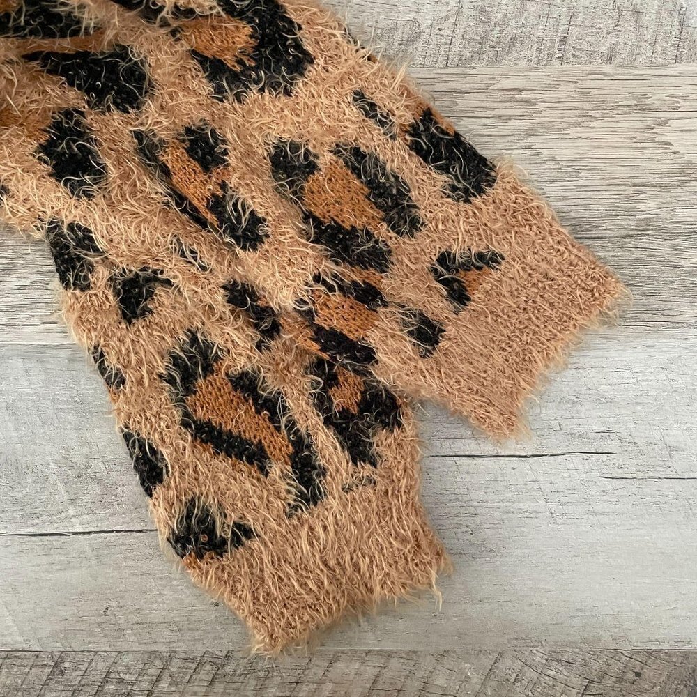 Wonderly Fuzzy Eyelash Knit Tan Leopard Print Pullover Sweater Size XL NWT - Picture 5 of 8